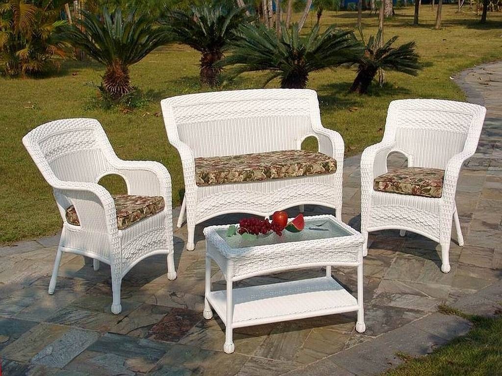 Plastic Furniture – Various Benefits and drawbacks – Furnish Idea, image size:1024x768